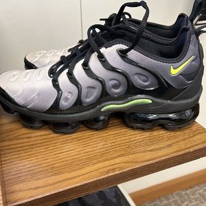 Nike Air Vapormax Plus Black Volt White 924453-009 Sneakers Mens Size 8.5